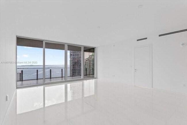 Building Photo - 300 Biscayne Blvd Way
