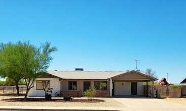 Building Photo - NICE OPEN HOME READY TO RENT!