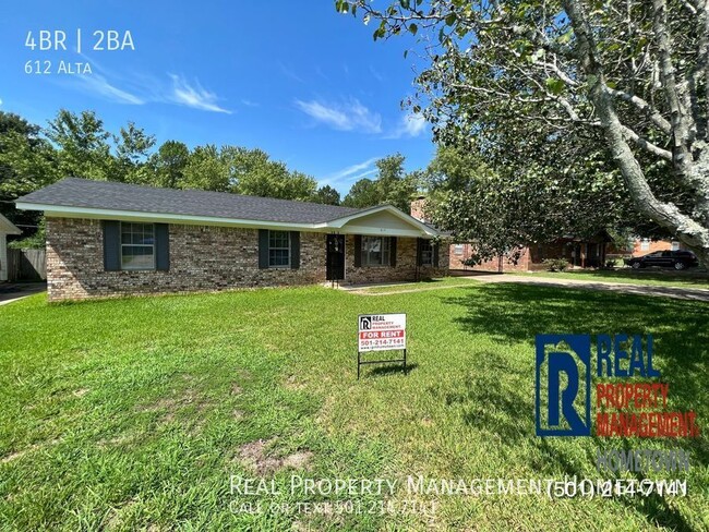 Primary Photo - Beautiful 4-bedroom 2-bath Home in Jackson...