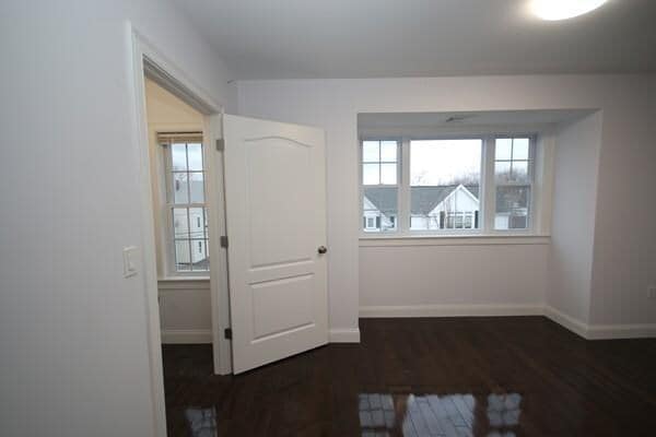 Building Photo - 106 Intervale St