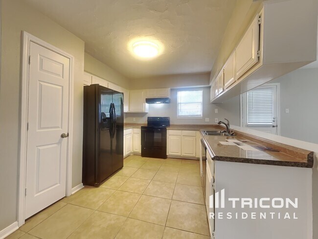 Building Photo - 23238 Briarcreek Blvd