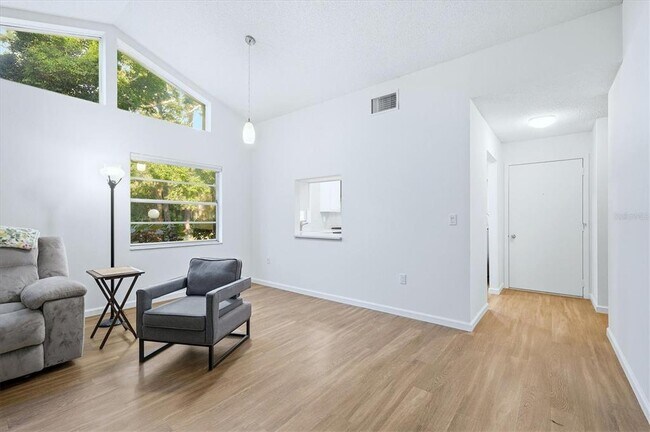 Building Photo - 4819 Village Garden Dr