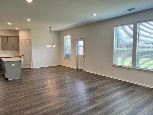 Building Photo - 2053 Cliffbrake Wy