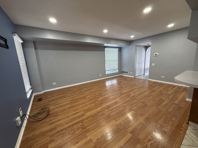 Building Photo - 210 Shadybrook Ln