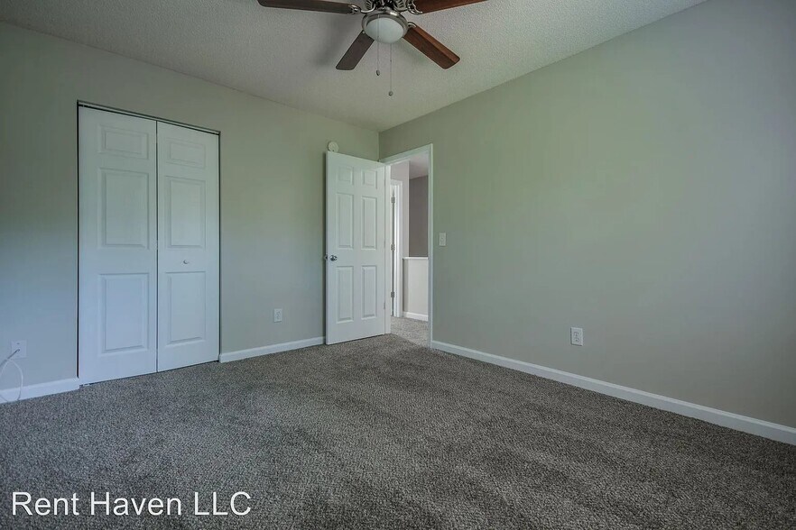 Building Photo - 136 Bay Front Dr