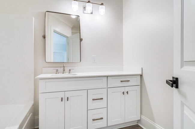 Building Photo - Brand New Single Story Townhome in Gated Community