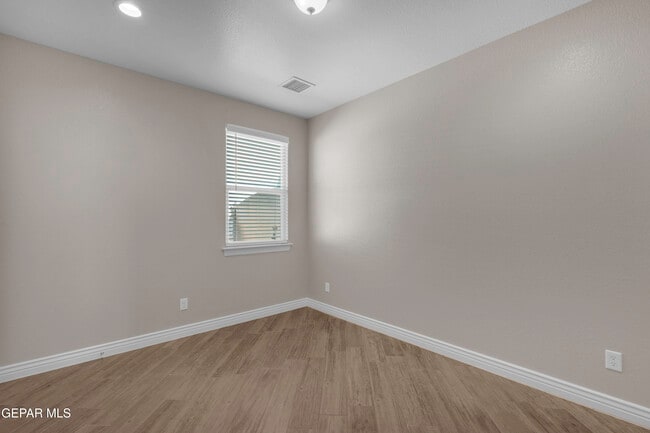 Building Photo - 1807 Dana Gray St