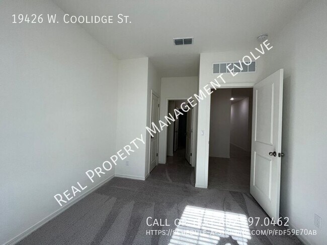 Building Photo - 19426 W Coolidge St