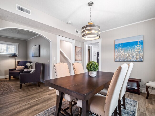 Building Photo - 971 Hayes Ave