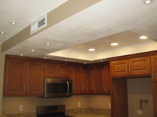 KITCHEN LED & RECESSED LIGHTING - 10071 San Juan Ct