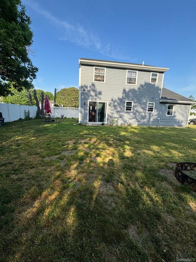 Building Photo - 938 Scherger Ave