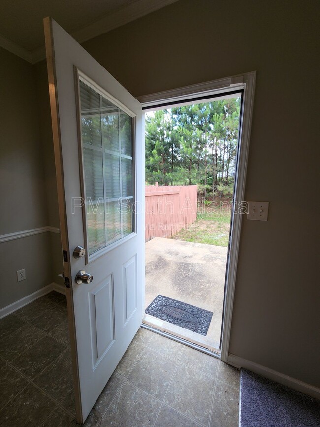 Building Photo - 176 Shenandoah Dr