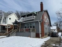 Building Photo - 15702 Cherrylawn St