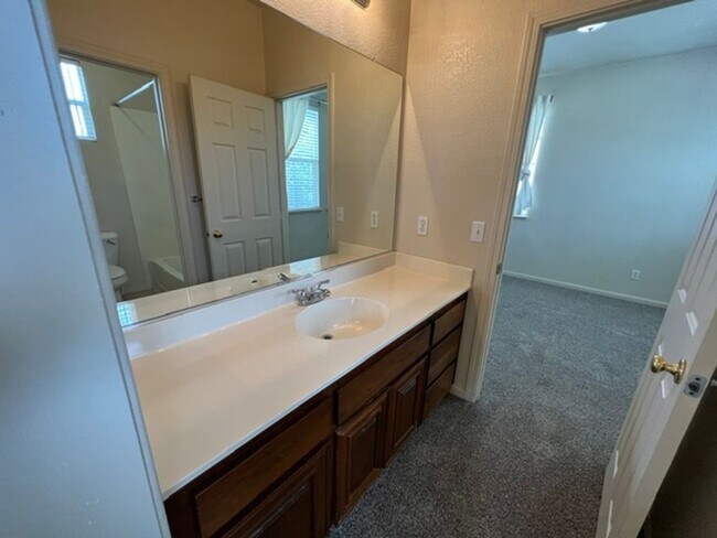 Building Photo - 2912 Medinah Way