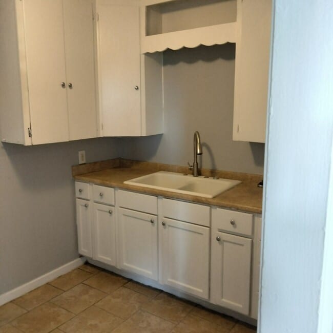 Building Photo - 4126 S Polk St