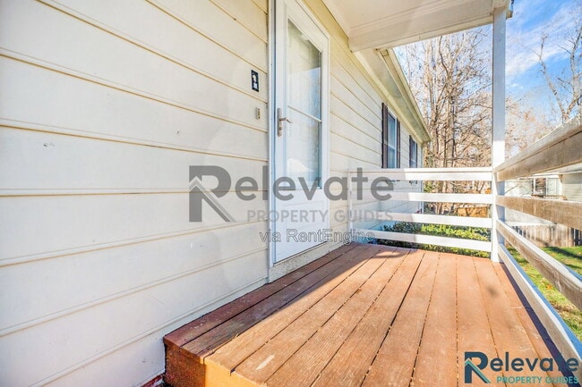 Building Photo - 2630 Beaver Falls Rd