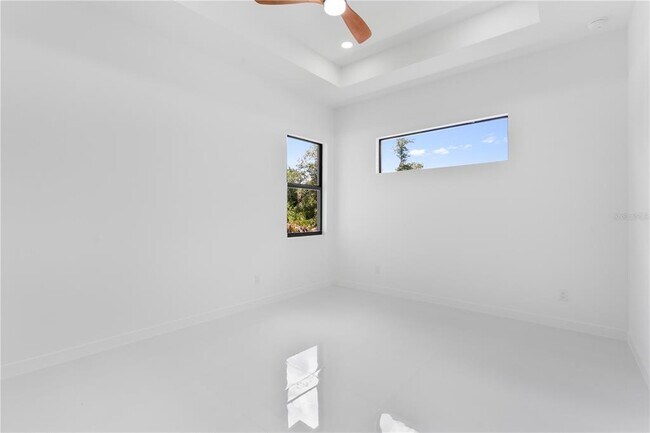 Building Photo - 10070 Flat River St