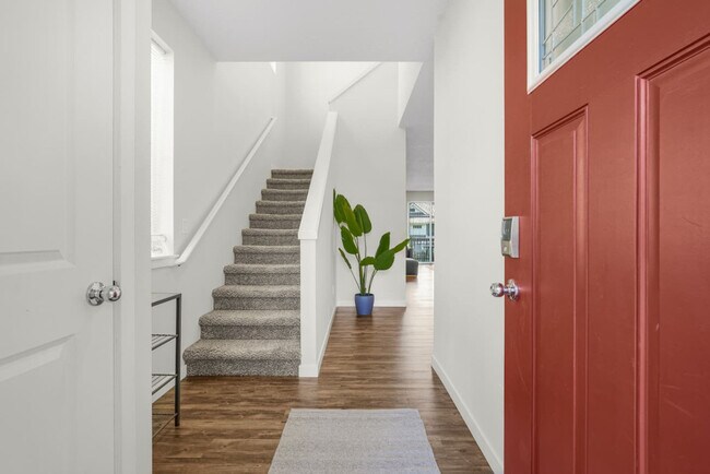 Building Photo - 2702 E 33rd St