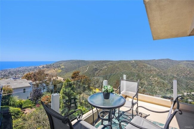 Building Photo - Elegant Mystic Hills Home