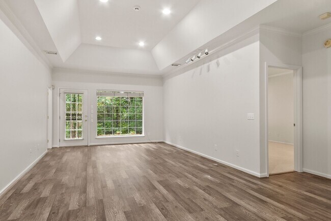 Building Photo - Verner School Zone - Fox Ridge Subdivision