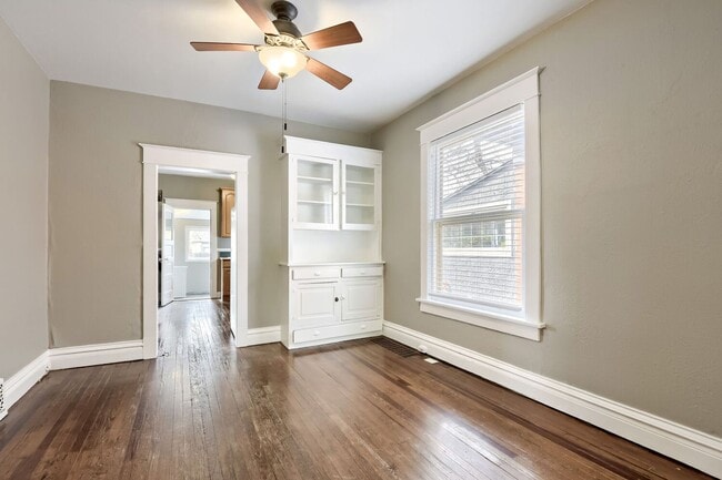 Building Photo - LOCATION LOCATION!! Brick townhome located in the highly desirable Wash Park West neighborhood!