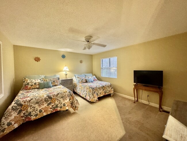 Building Photo - 308 Chota View Pl