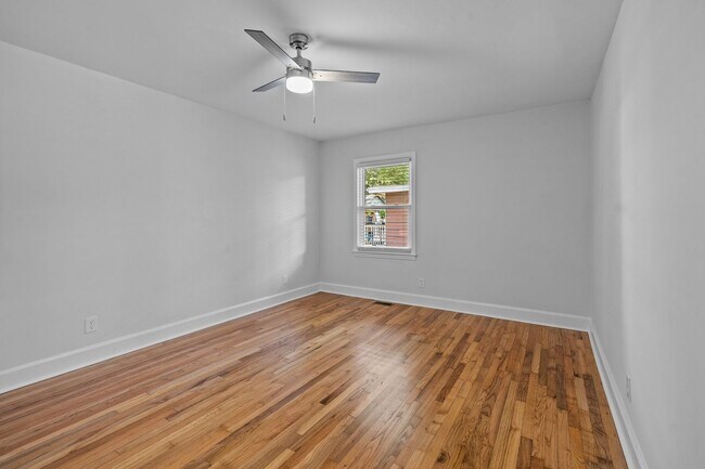 Building Photo - Newly Renovated Ranch Home In SE Raleigh! Pet Friendly!