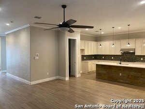 Building Photo - 4803 Viewcrest Rd