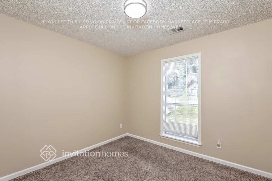 Building Photo - 3502 Baroney Ln SW