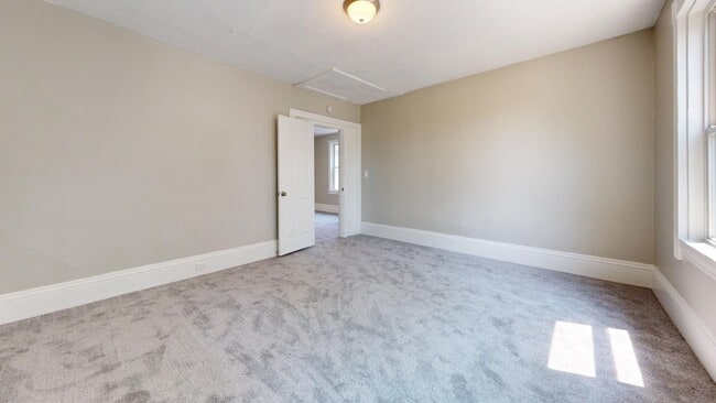 Building Photo - 3224 Walton Ave