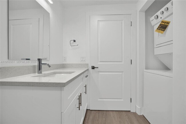 Building Photo - 1620 NW 18th St