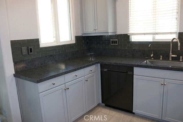 Building Photo - 255 E Santa Fe Ct