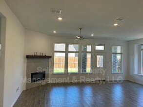 Building Photo - 224 Cherryvale Ln