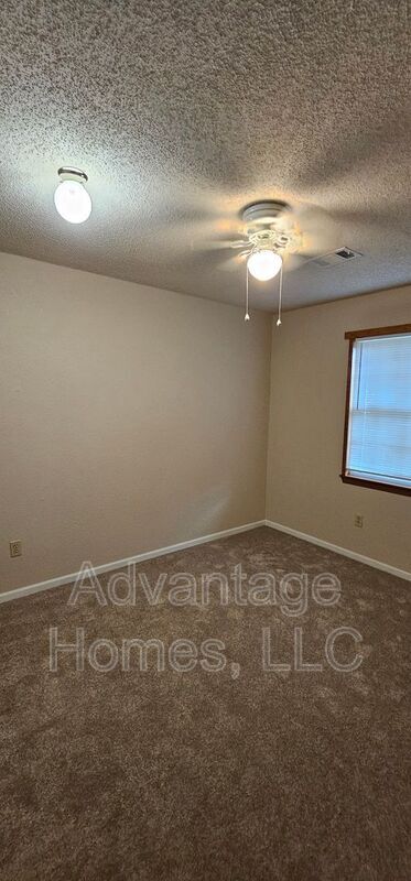 Building Photo - 9926 W 88th Terrace