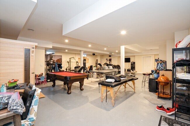 Building Photo - 105 Westervelt Pl