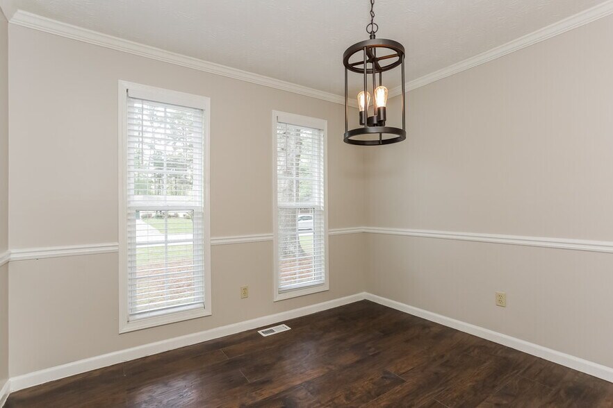 Building Photo - 2408 Chauncey Ln