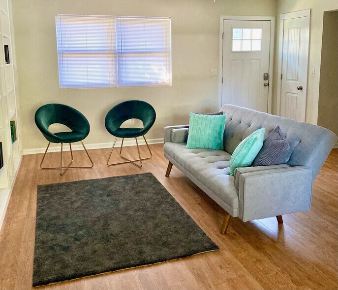 Building Photo - 16 Reid St