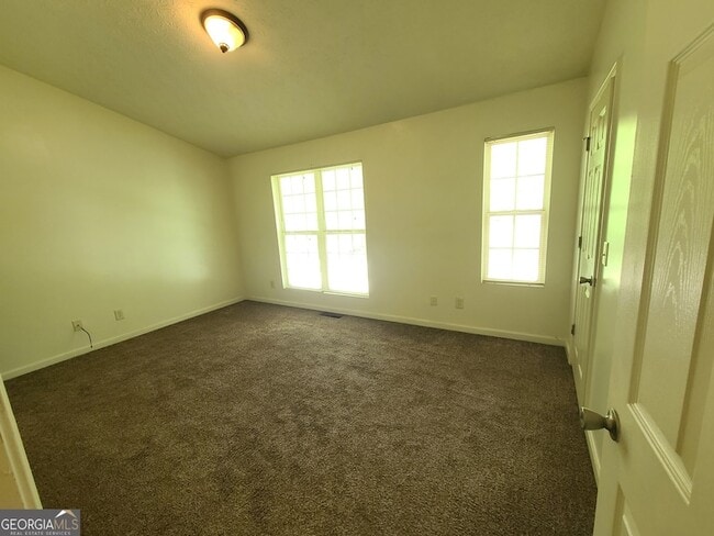 Building Photo - 1831 Grove Way