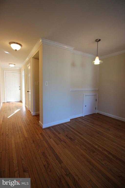 Building Photo - 1224 Eton Ct NW