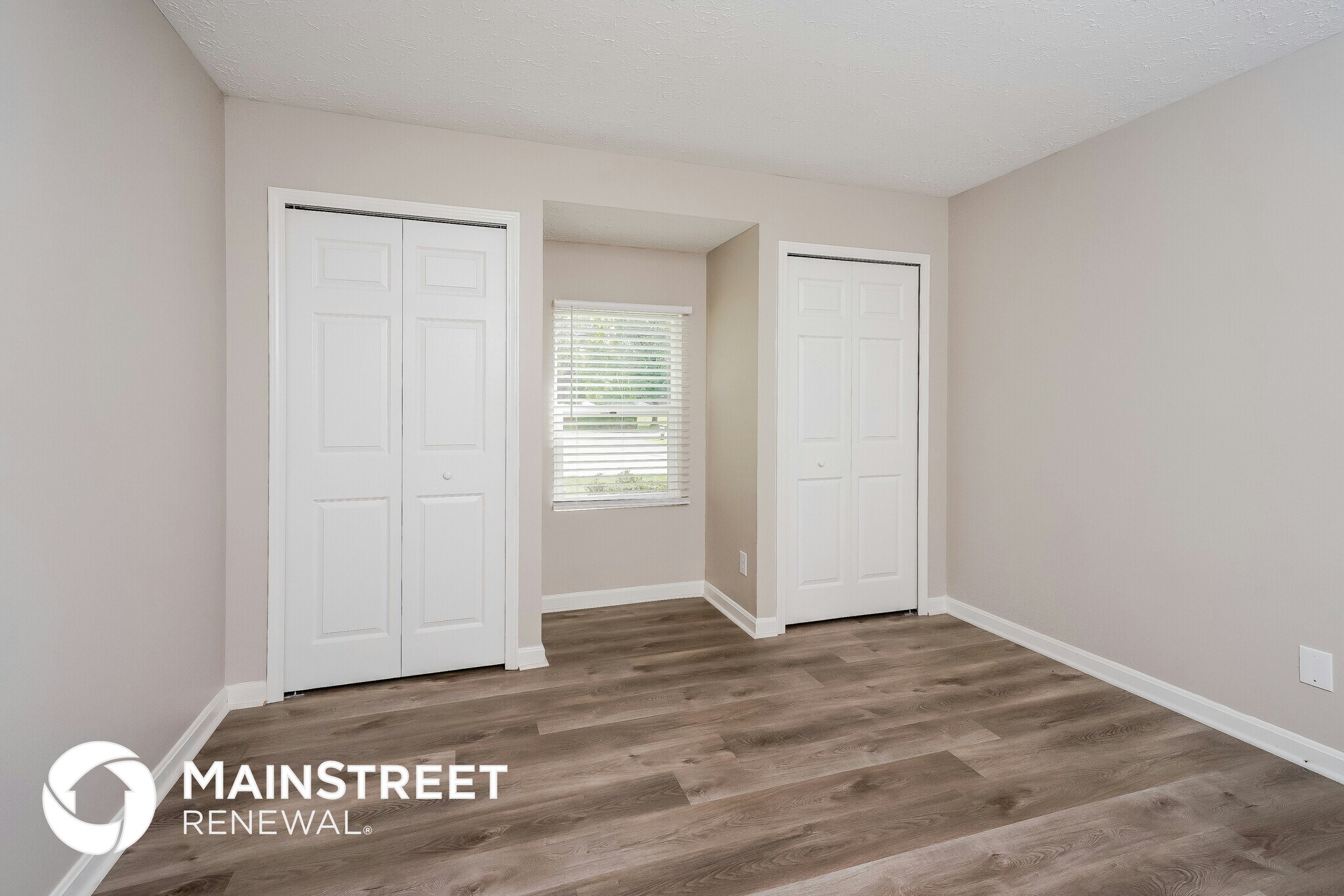 Building Photo - 6605 Six Mile Ln