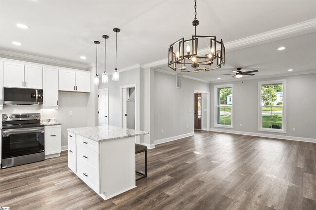 Building Photo - 401 Old Augusta Rd