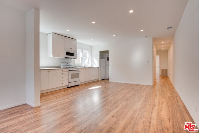 Building Photo - 4053 Verdugo Rd