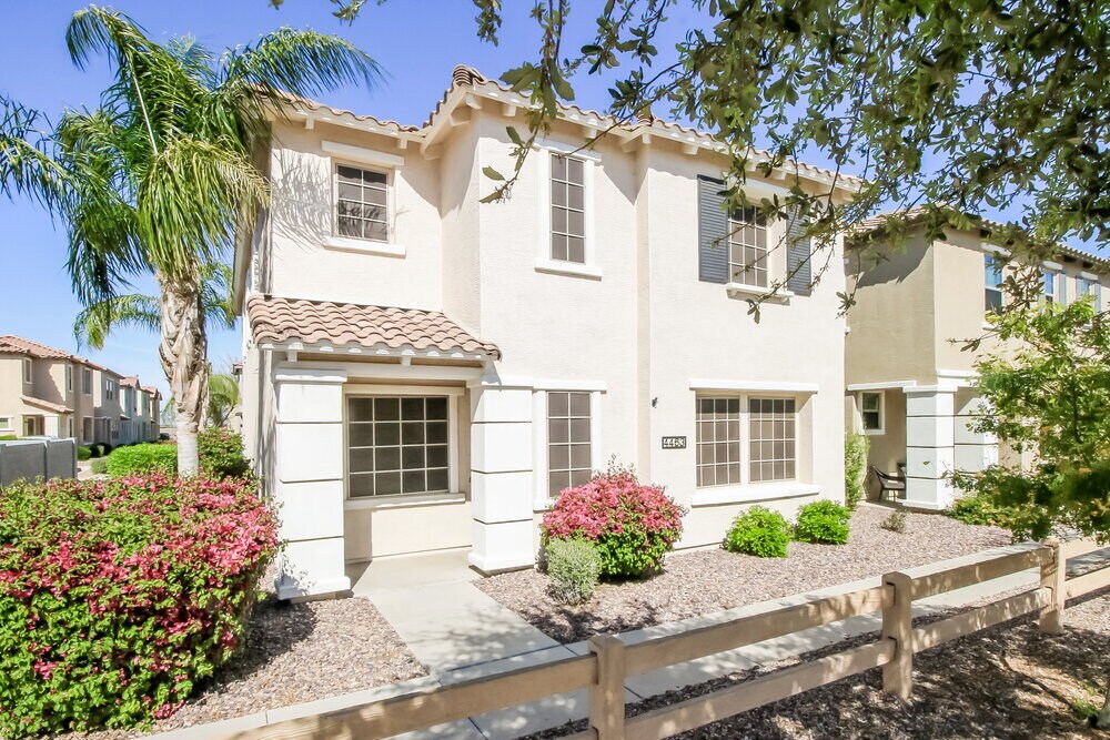 Building Photo - 4463 E Remington Dr