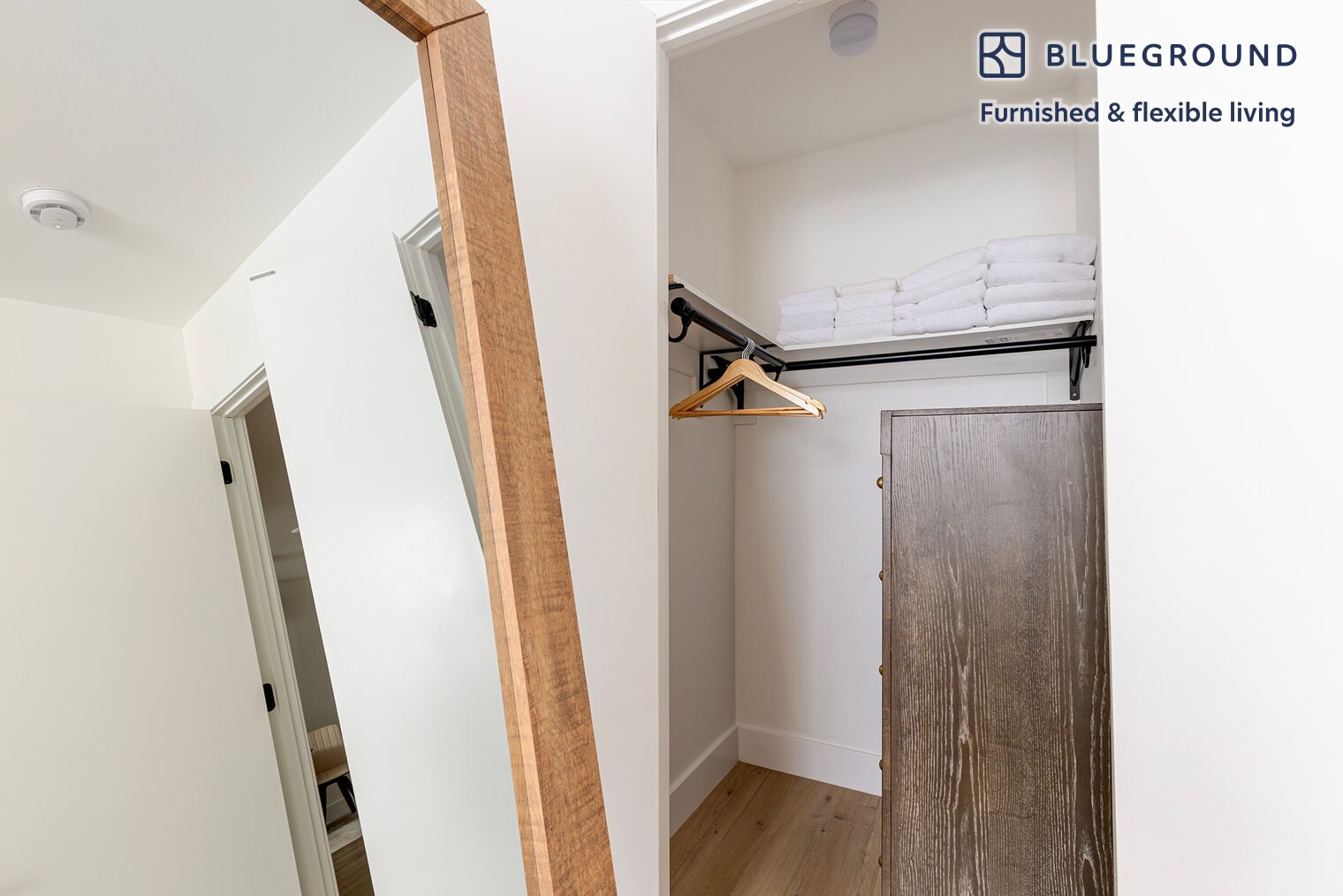 Building Photo - 940 1st Ave