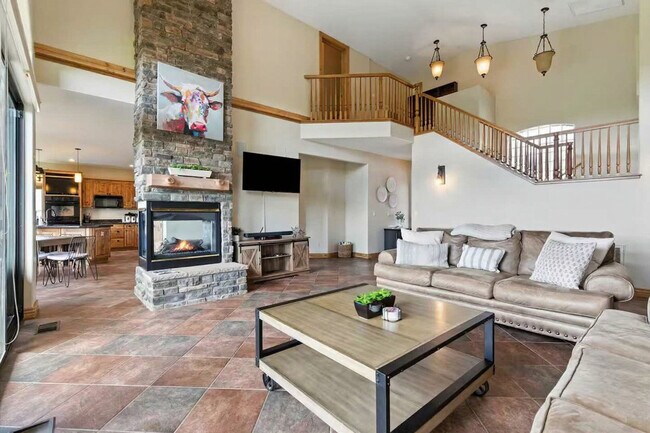 Building Photo - 1670 South Maddi-SI ID1475807P