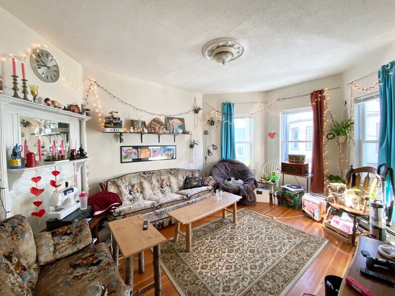 Building Photo - 34 Darling St