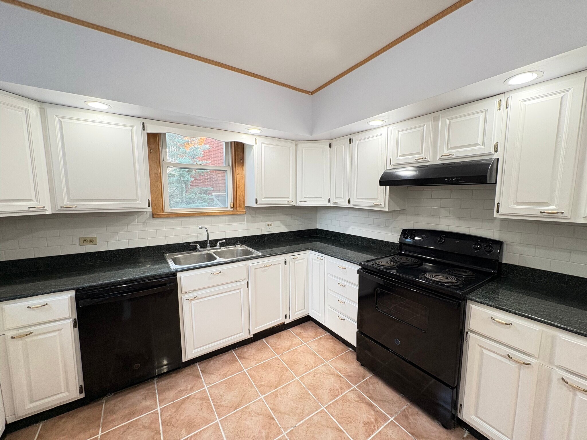 Building Photo - 6345 Morrowfield Ave