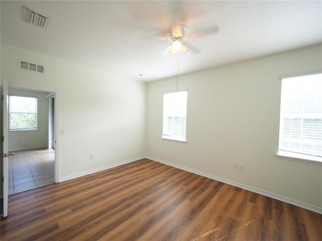 Building Photo - 8140 Enclave Way