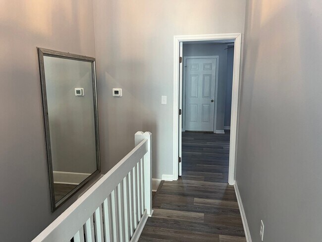 Building Photo - Walk to Beach! Newly Remodeled 2 Bedroom, ...