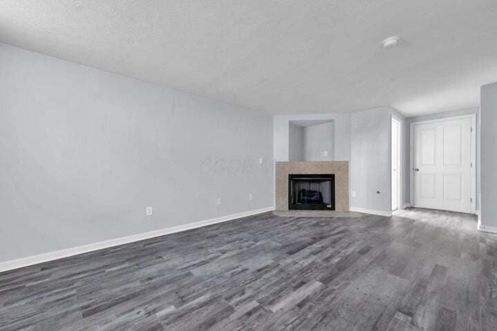 Building Photo - 8326 Bruntsfield Rd